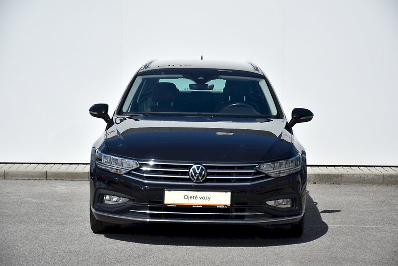 Volkswagen Passat (2021) COMBI ELEGANCE 1.5 TSI 110 kW - fotka 7 z 32
