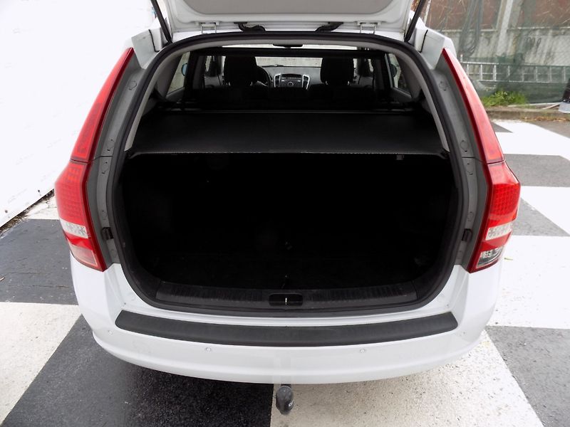 Kia Ceed (2012) 1.6GDi/2.Maj.ČR/Klimatizace/ - fotka 8 z 34
