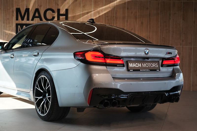 BMW M5 Competition xDrive, B&W, HUD - fotka 12 z 47