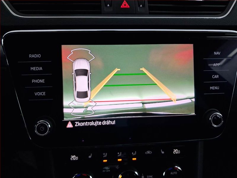 Škoda Superb (2022) 2.0 TDI - fotka 20 z 20