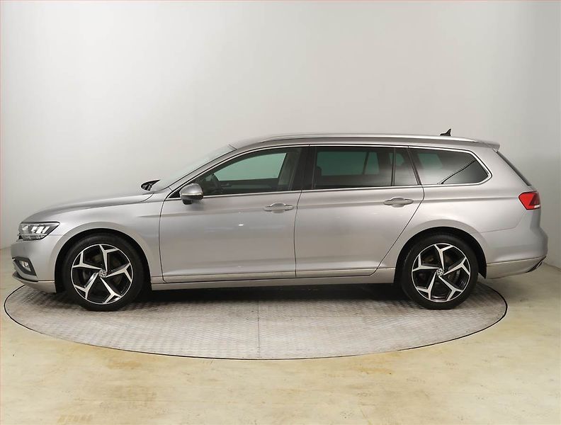 Volkswagen Passat (2019) 1.5 TSI - fotka 3 z 25