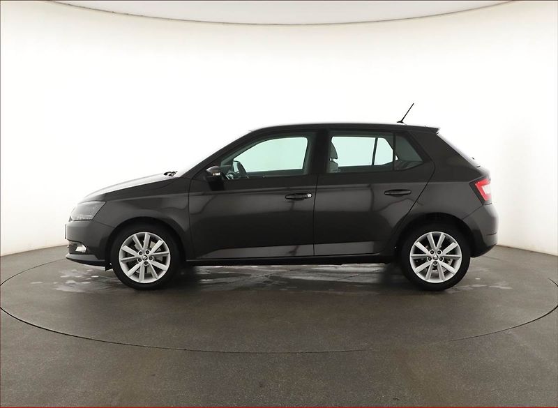 Škoda Fabia (2017) Style 1.0 TSI, Automat, ČR - fotka 3 z 18
