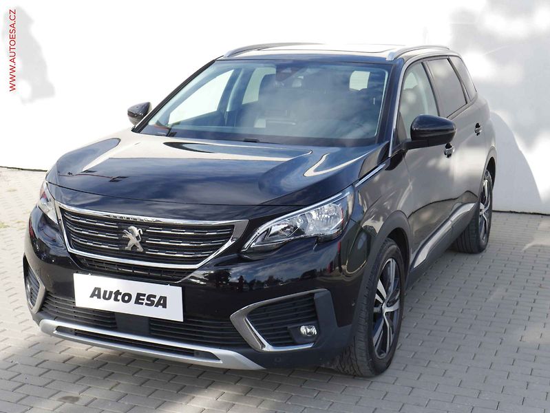 Peugeot 5008 (2020) 1.2PT, Allure, navi, TZ - fotka 3 z 20