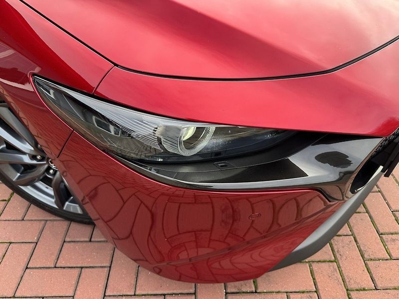 Mazda 3 (2019) 2.0i G-122 Ad.LED Bose Kamera - fotka 38 z 49