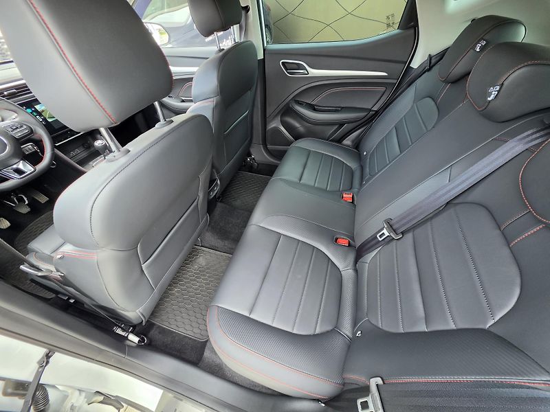 MG ZS (2025) 1,5 78kW Emotion Plus - fotka 10 z 16