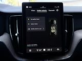Volvo XC60 B5 AWD PLUS DARK // REZERVACE  - náhled 41