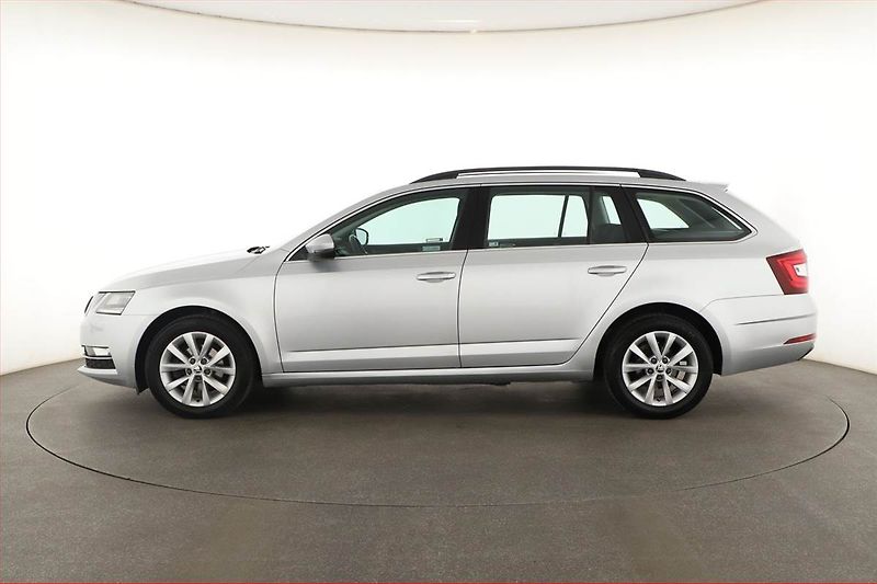 Škoda Octavia (2018) Style 1.6 TDI, Serv.kniha - fotka 3 z 14