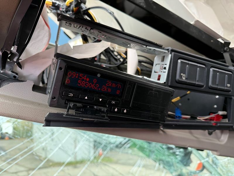 DAF CF320 EURO 6 - fotka 10 z 19