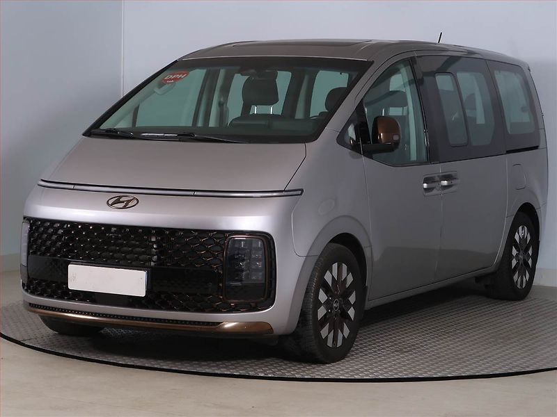 Hyundai Staria (2022) 2.2 CRDi, ČR, 1Maj, DPH - fotka 2 z 21