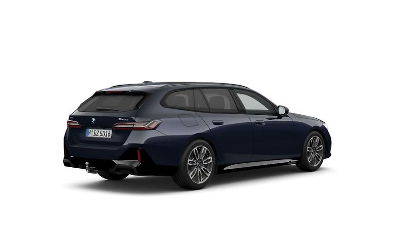 BMW Řada 5 540d xDrive Touring - fotka 2 z 4