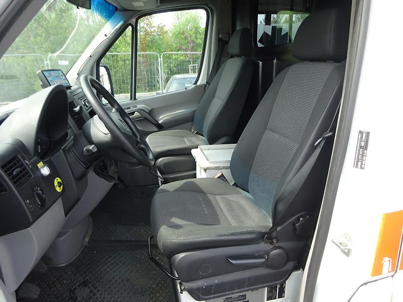 Mercedes-Benz Sprinter PLNĚ VYBAVENÝ SANITNÍ VŮZ - fotka 8 z 20