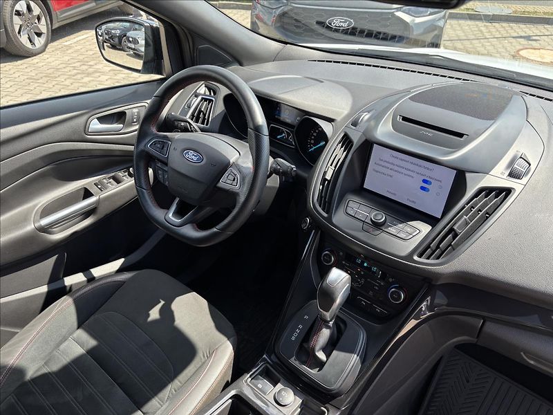 Ford Kuga 2,0 EcoBoost 170 kW ST-Line - fotka 20 z 44
