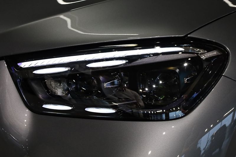 Mercedes-Benz GLE 450d 4MATIC, Masáž,AMG Premium - fotka 12 z 47