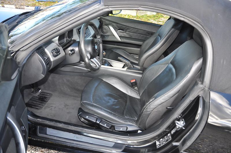 BMW Z4 2.0i 110kW - fotka 9 z 13