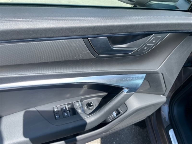 Audi A6 Avant 2,0 40TDI Design AT - fotka 11 z 11