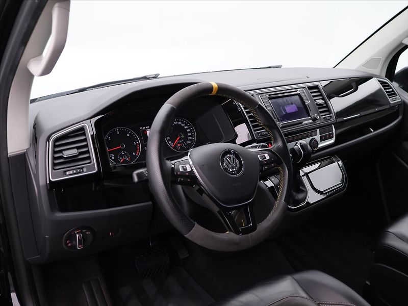 Volkswagen Multivan 2,0 TDI 146kW Highline DSG CZ - fotka 29 z 36