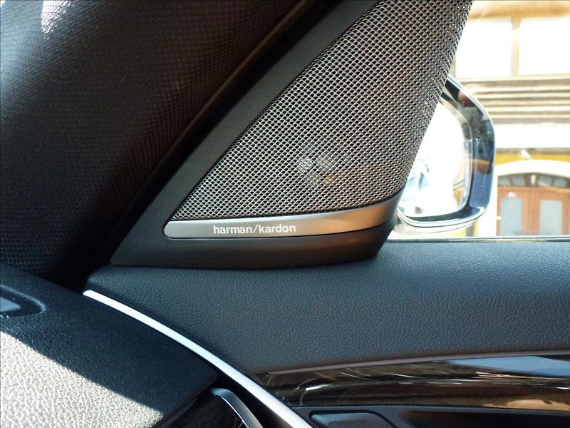 BMW Řada 5 3,0 D X-Drive M-Paket  Carbon - fotka 46 z 62