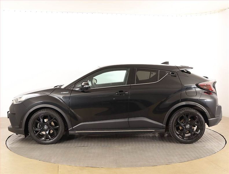 Toyota C-HR (2017) 1.8 Hybrid, Automat - fotka 3 z 19