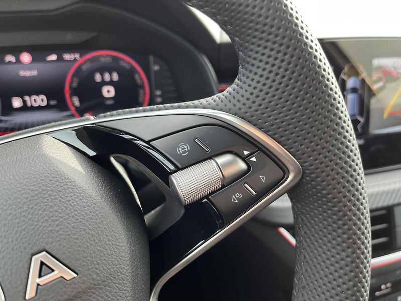 Škoda Kamiq MONTE CARLO 1.0TSI 85kW - fotka 14 z 22