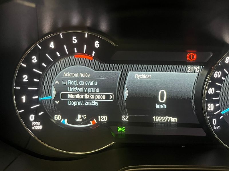 Ford Mondeo 2.0 TDCi Titanium manuál Cebia - fotka 12 z 49