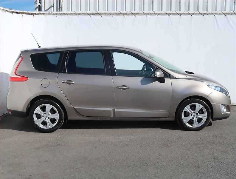 Renault Grand Scénic (2010) 1.9 dCi, ČR,1.maj, po STK - fotka 6 z 18