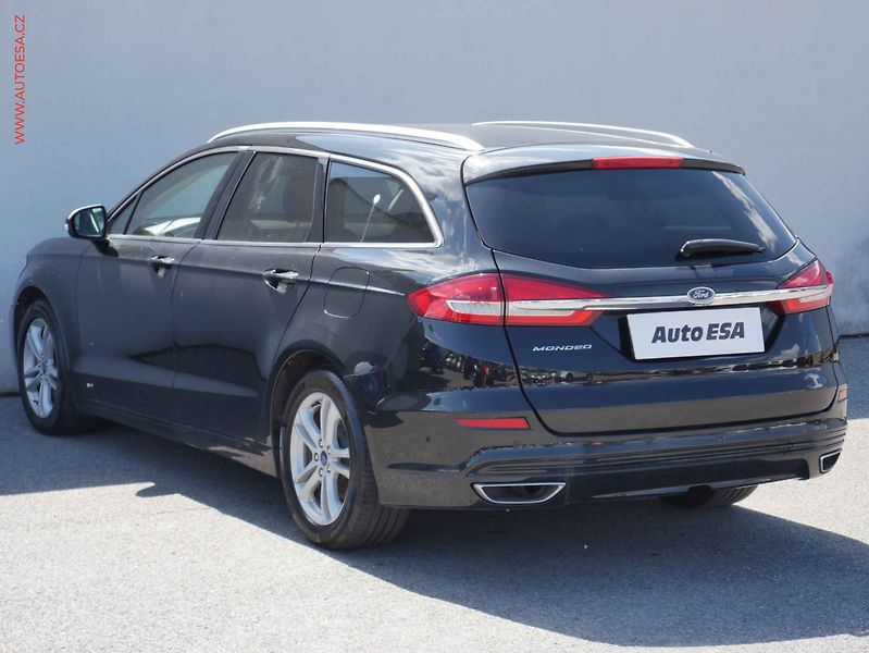 Ford Mondeo (2019) 2.0 TDCi AWD, Titanium, AT - fotka 6 z 22