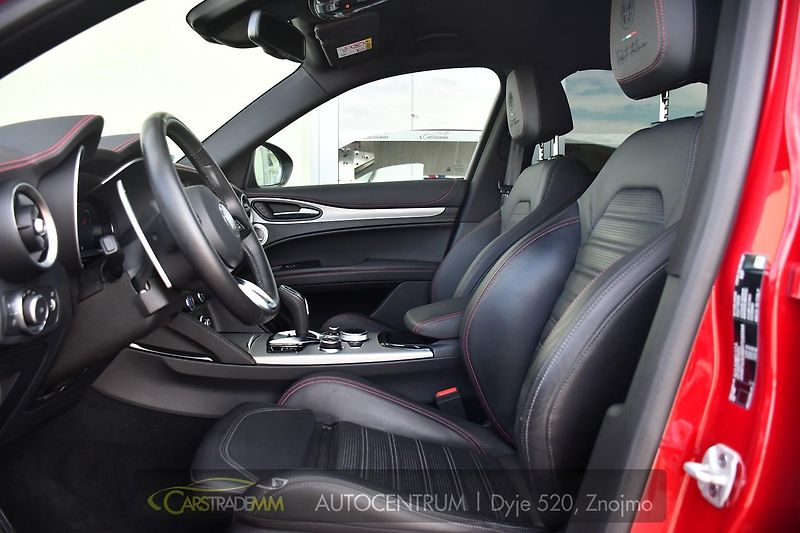 Alfa Romeo Stelvio 2.0T Q4 206KW TRIBUTO ITALIANO - fotka 9 z 50