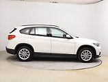 BMW X1 (2018) sDrive18i, Automat, Navi - náhled 6