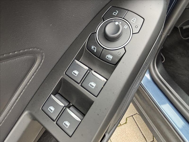 Ford Focus 1,5 EcoBlue 85kW TitaniumX AUT - fotka 19 z 36