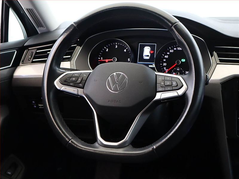 Volkswagen Passat (2022) Elegance 2.0 TDI, Automat - fotka 14 z 20