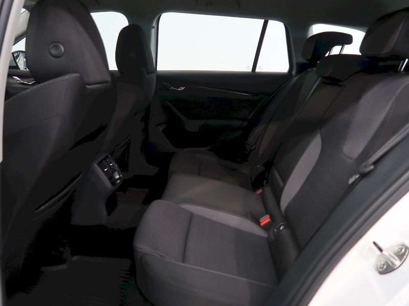 Škoda Octavia (2024) AMBITION 1.5TSI 110KW - fotka 15 z 36