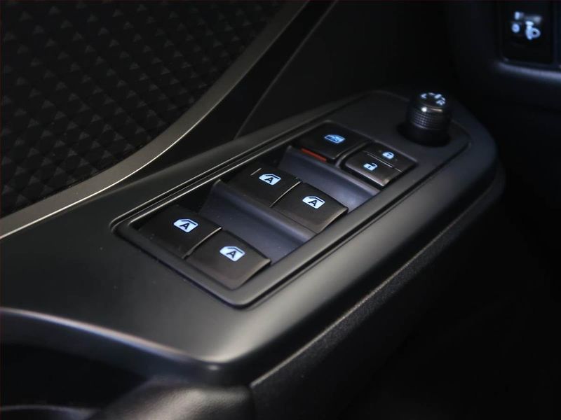 Toyota C-HR (2019) Style 1.8 Hybrid, Automat - fotka 17 z 18