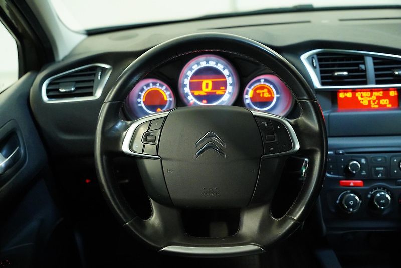 Citroën C4 - fotka 16 z 22