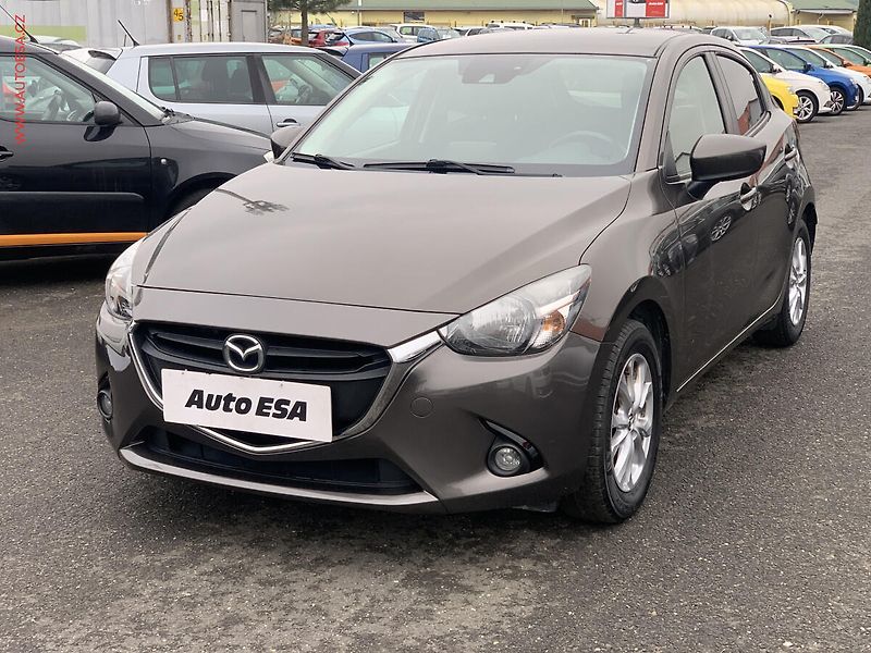 Mazda 2 (2016) 1.5 D, AC, park.čidla - fotka 3 z 18