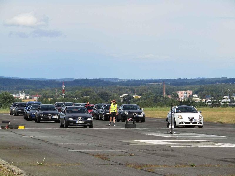 Nultý ročník srazu vozů Alfa Romeo v Jihočeském kraji.