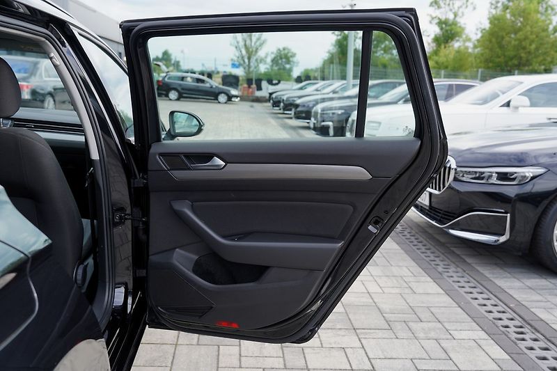 Volkswagen Passat (2020) B8 2.0TDi 90kW DSG - fotka 22 z 45