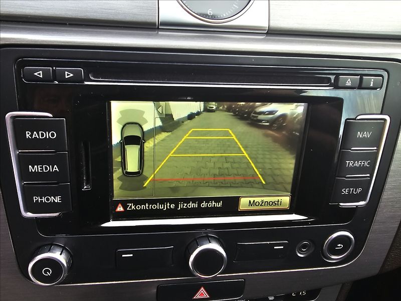 Volkswagen Passat B VII 1,4 TSi Comfortline - fotka 22 z 45