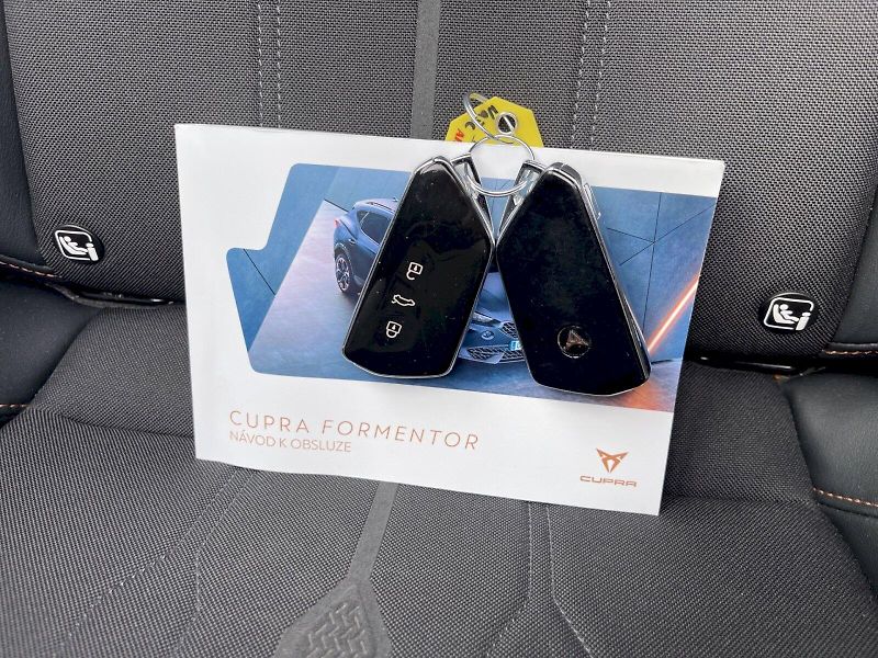 Cupra Formentor (2023) 1.5 TSI 110 kW DSG Basis - fotka 34 z 35