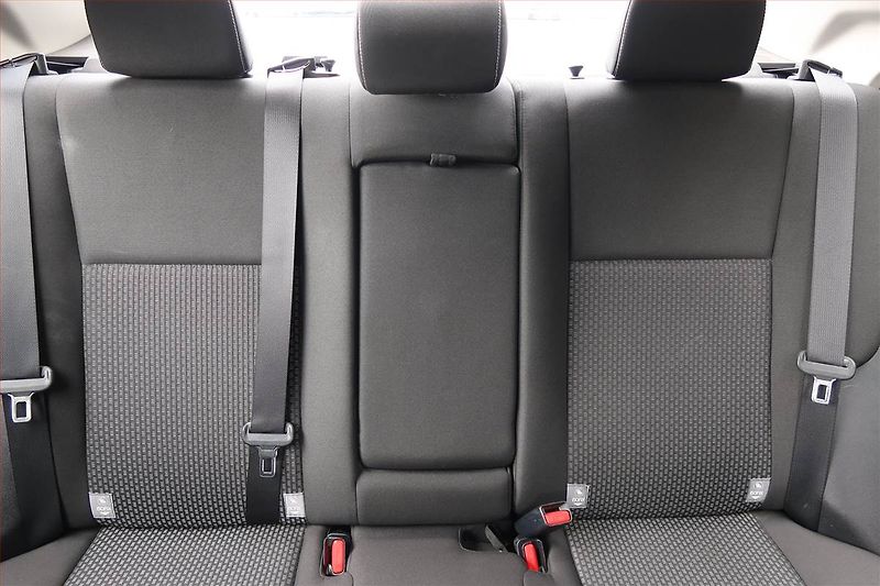 Toyota Corolla (2015) 1.6 Valvematic, Tempomat - fotka 10 z 18