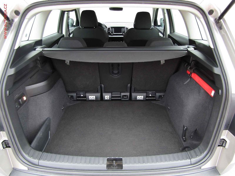 Škoda Karoq (2018) 1.6 TDi, Ambition - fotka 7 z 19