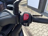 Yamaha (2026) XMAX 300 Tech Max EU5+ - náhled 12