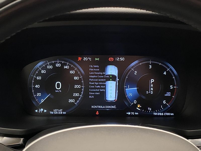 Volvo V60 D4 INSCRIPTION AUT REZERVACE - fotka 25 z 47