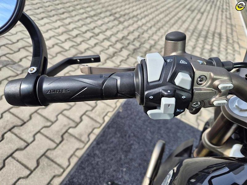 Zontes 125 G1 (2026) 125 Scrambler - drátěná kola - fotka 16 z 19