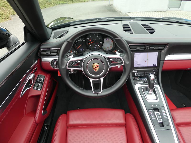 Porsche 911 CARRERA CABRIOLET  - fotka 14 z 23