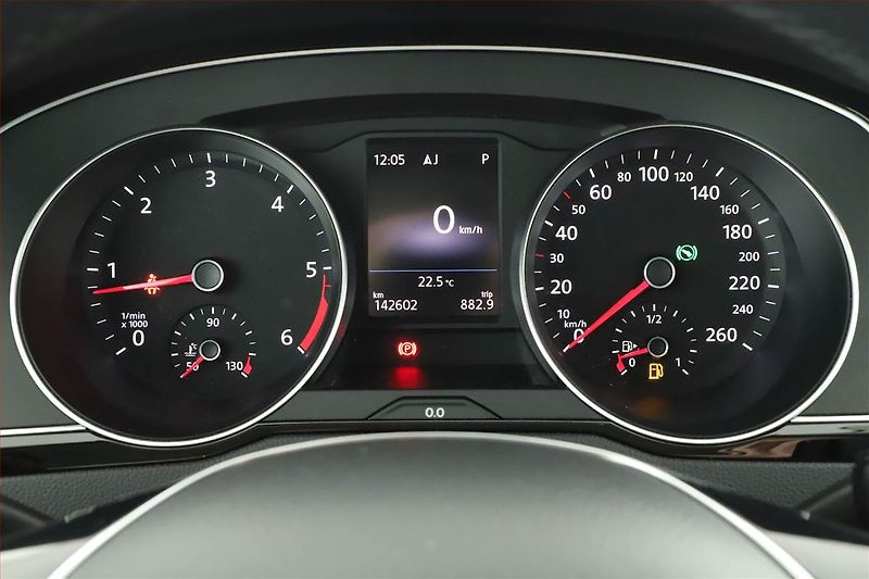 Volkswagen Passat (2019) 2.0 TDI, Automat, Navi - fotka 15 z 21