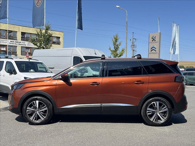 Peugeot 5008 1,2 PureTech  Allure Pack EAT8 - fotka 8 z 29