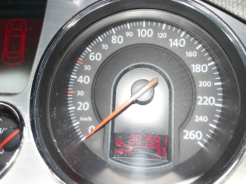 Volkswagen Passat 2,0TDi 125kW Na OPRAVU !!! - fotka 22 z 29