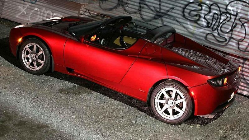 Neoficiální ilustrace nové generace Tesly Roadster.