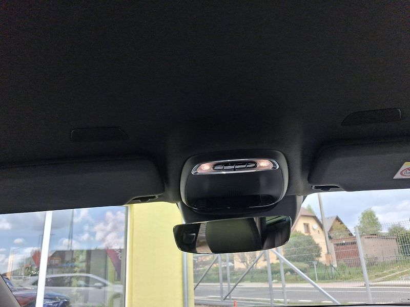 Volvo V90 (2017) 2,0 D5 173kw SERVISKA TOP STAV - fotka 29 z 51