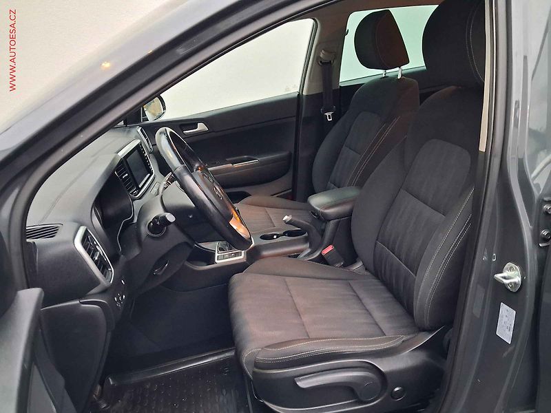 Kia Sportage (2020) 1.6 T-GDi, 2.maj, AC, park - fotka 9 z 18